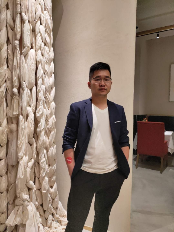 在路上的第二张照片--杭州残疾人相亲网