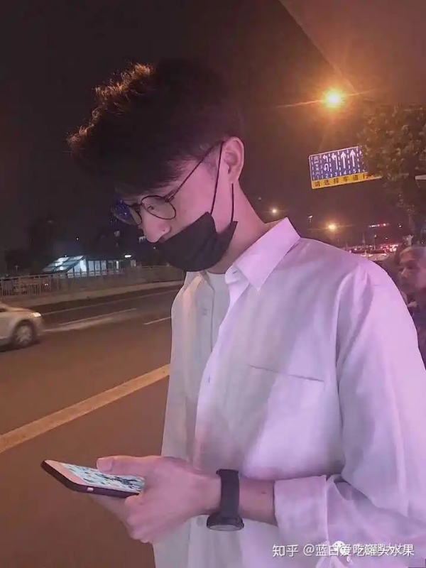 情圣的第一张照片--杭州残疾人相亲网